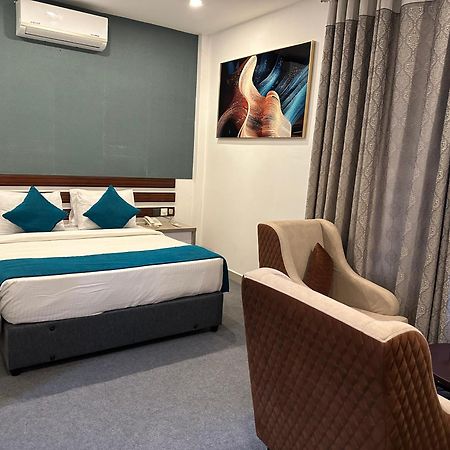 Elegant Hotel Κάντι Εξωτερικό φωτογραφία