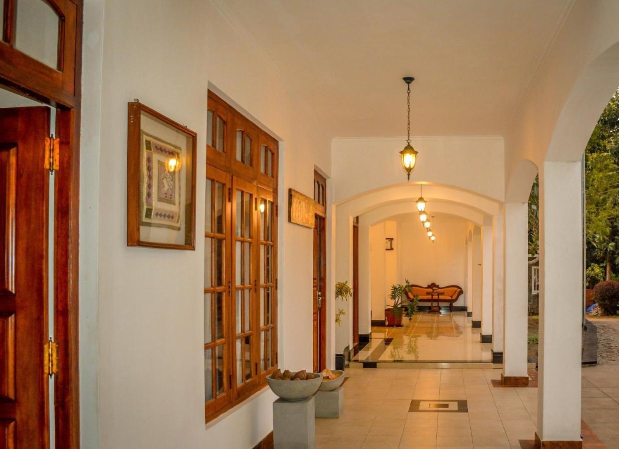 Elegant Hotel Κάντι Εξωτερικό φωτογραφία