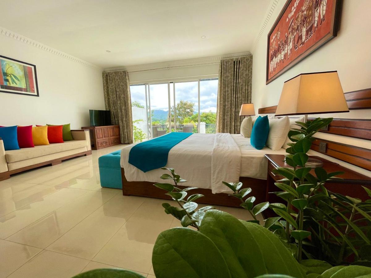 Elegant Hotel Κάντι Εξωτερικό φωτογραφία