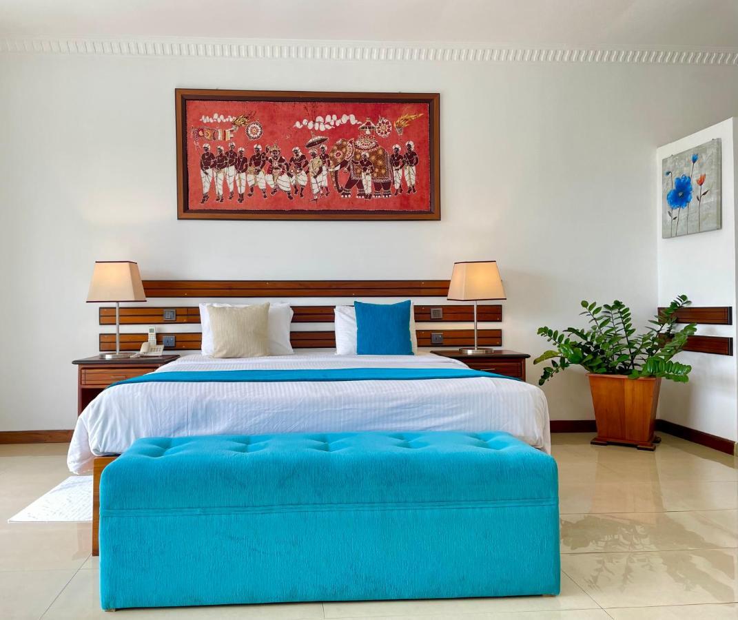 Elegant Hotel Κάντι Εξωτερικό φωτογραφία