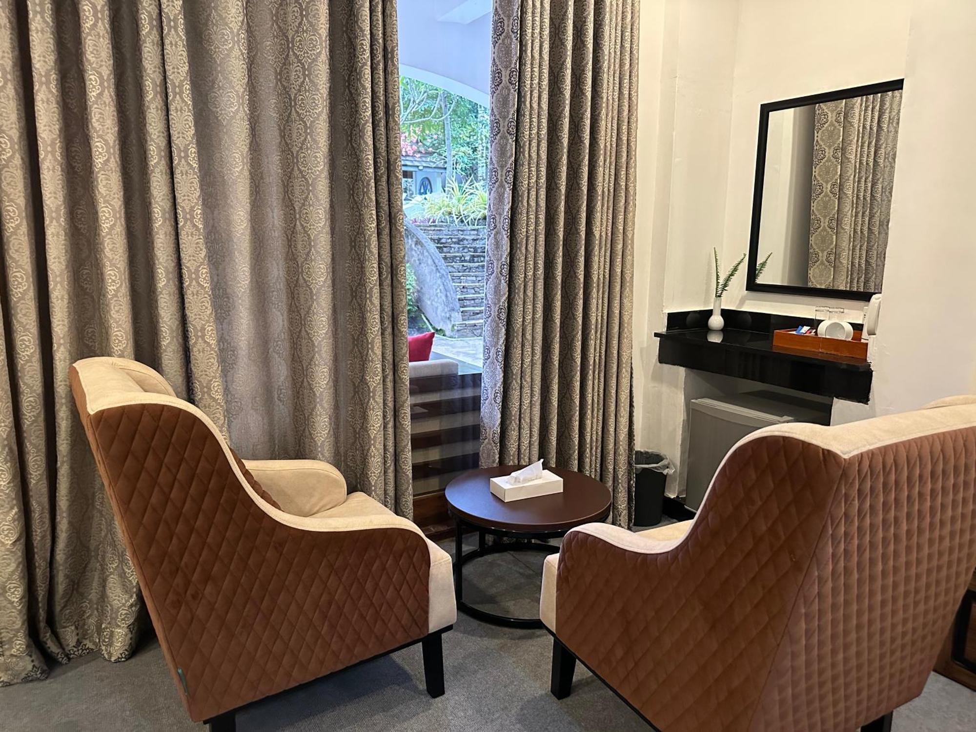 Elegant Hotel Κάντι Εξωτερικό φωτογραφία