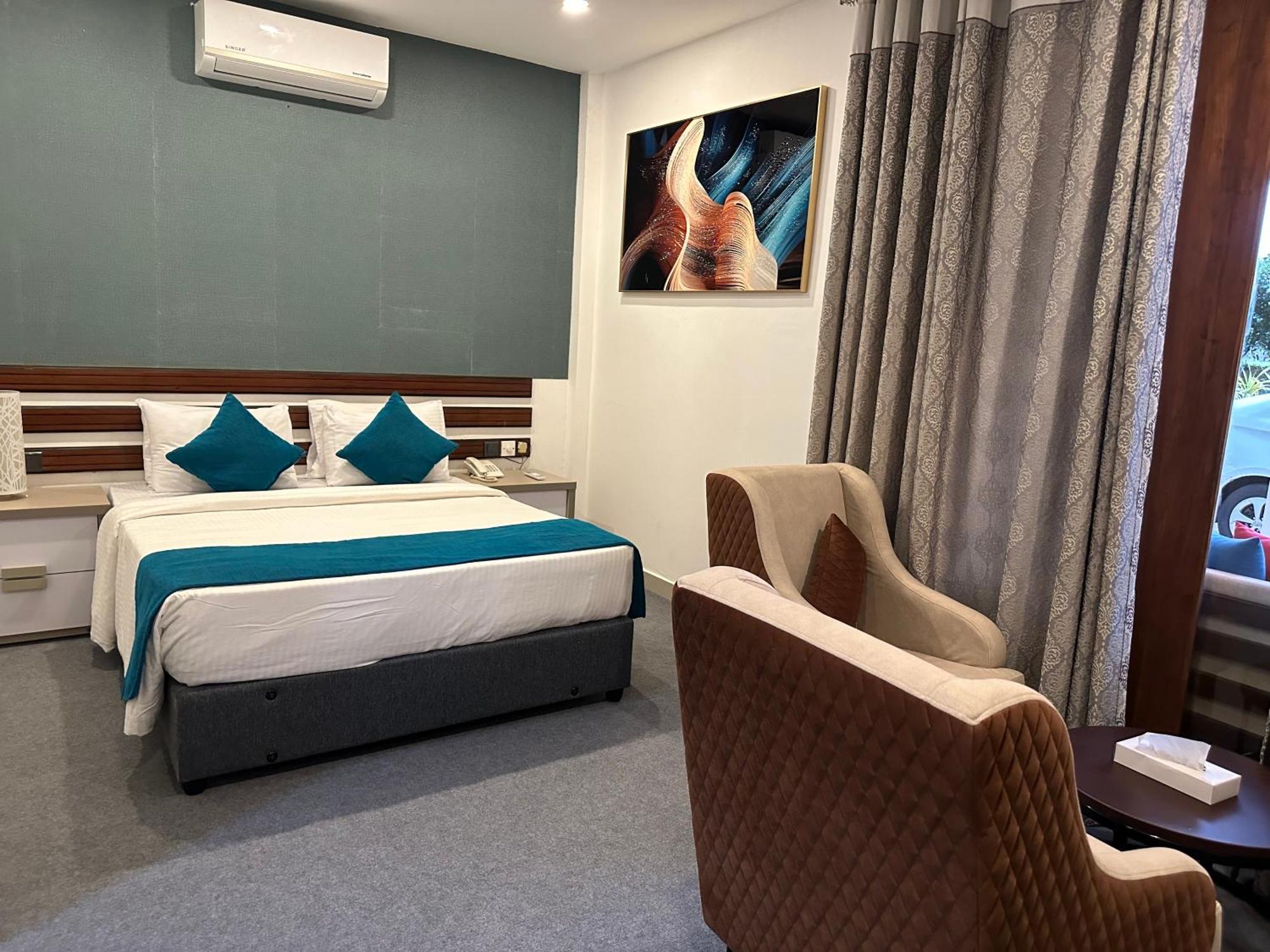 Elegant Hotel Κάντι Εξωτερικό φωτογραφία