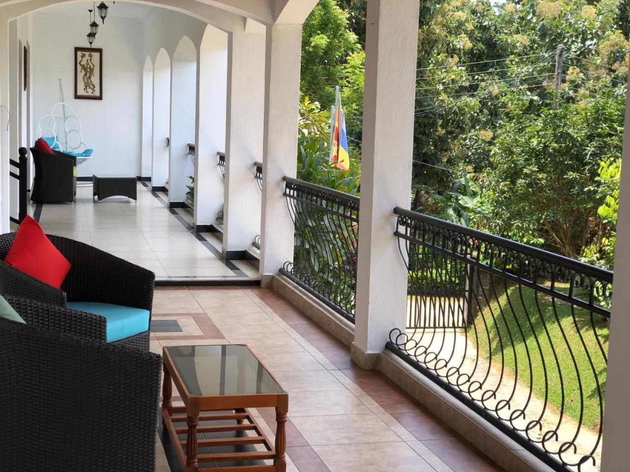 Elegant Hotel Κάντι Εξωτερικό φωτογραφία