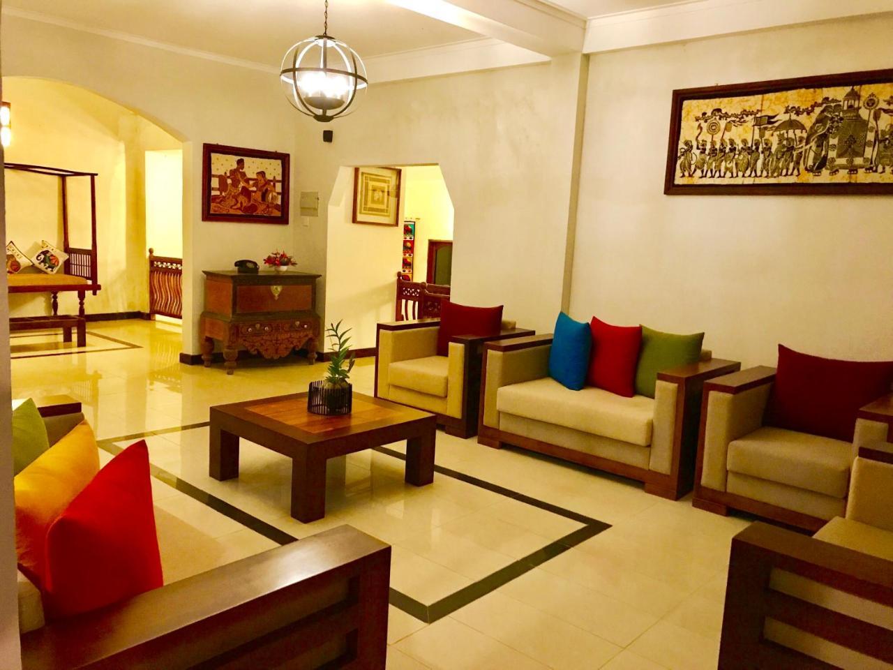 Elegant Hotel Κάντι Εξωτερικό φωτογραφία